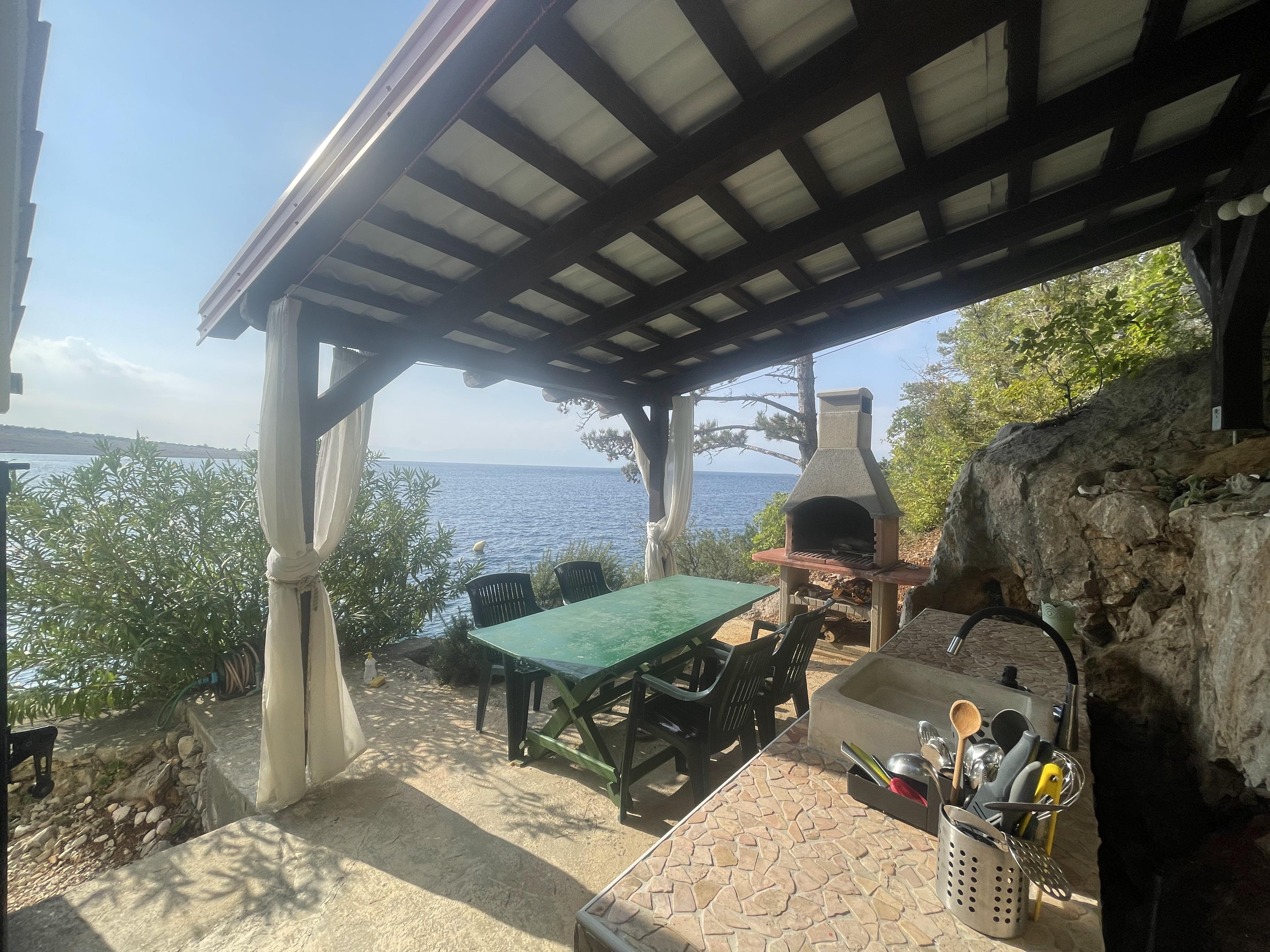 Casa Capetana tiny seaside house in Kraljevica